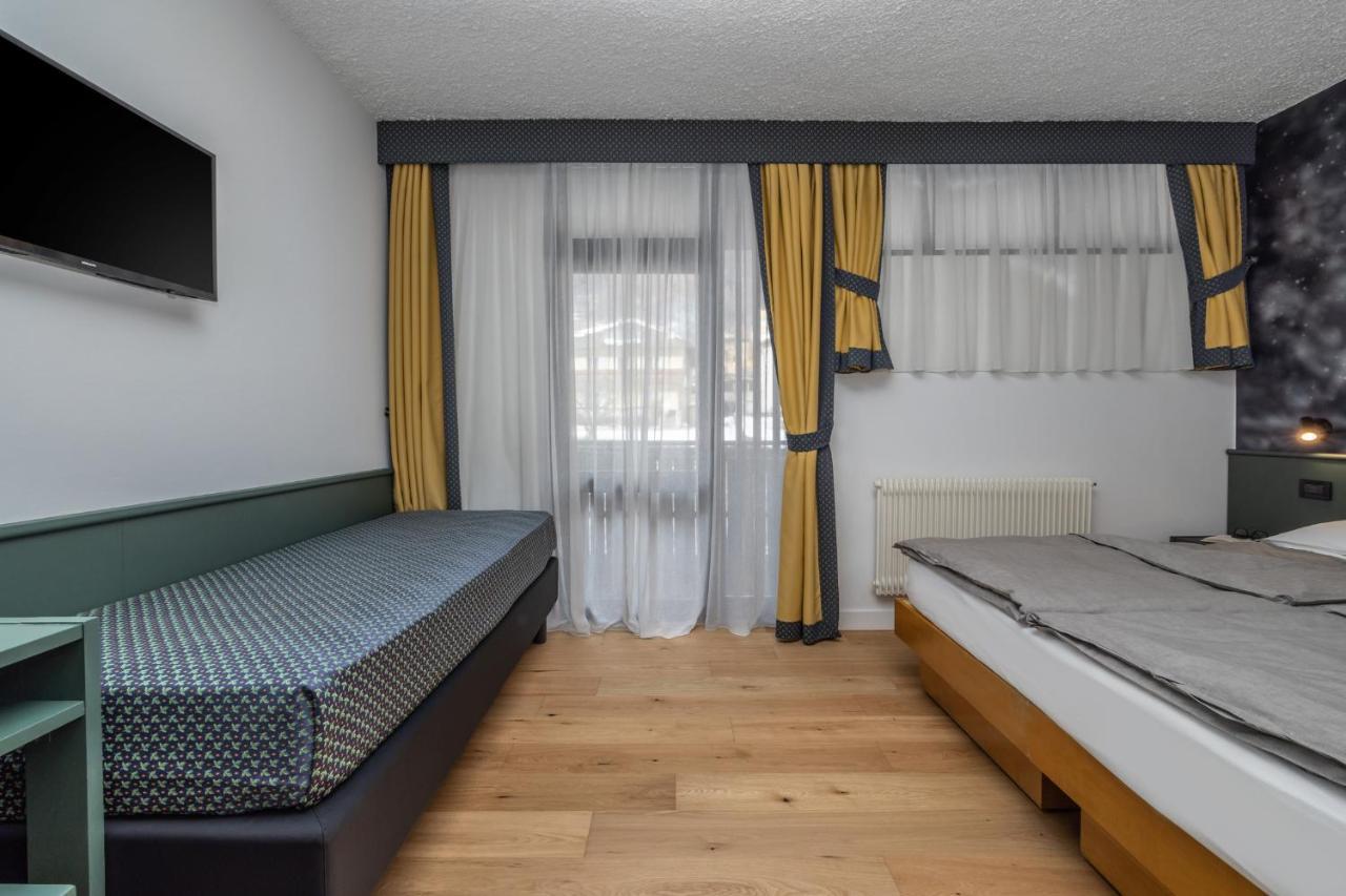 Pippo Hotel Terzolas エクステリア 写真